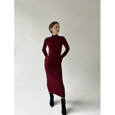 Силуэтное платье burgundy